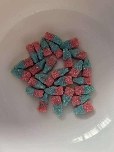 Fizzy Pink & Blue Bottles