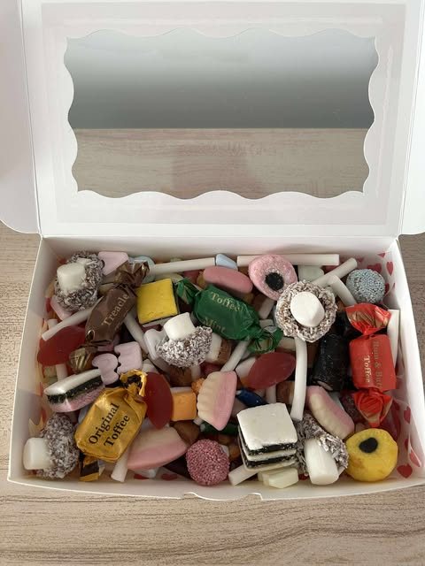 300g Sweet Treat Box